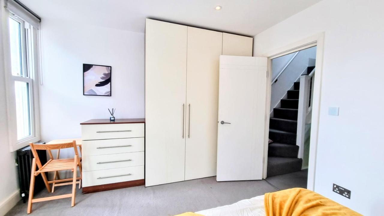 Surbiton Luxury Garden House 19 Villa ภายนอก รูปภาพ