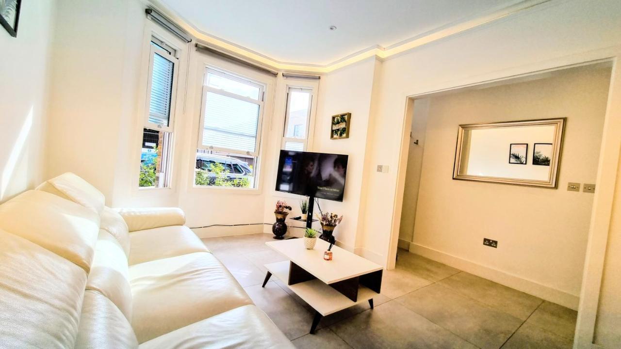 Surbiton Luxury Garden House 19 Villa ภายนอก รูปภาพ